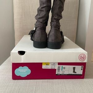 Girls Grey Boots
